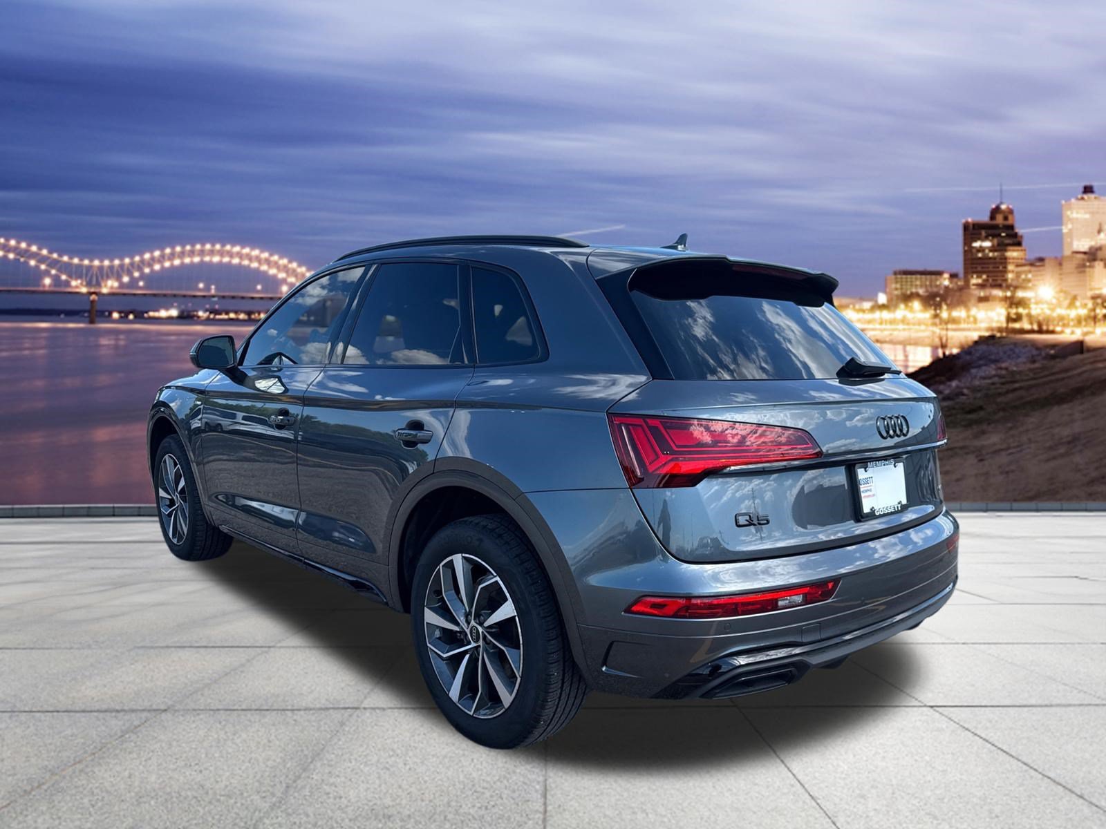 Certified 2024 Audi Q5 2.0T Premium w/ Summer of Audi Package AWD/4WD image 3