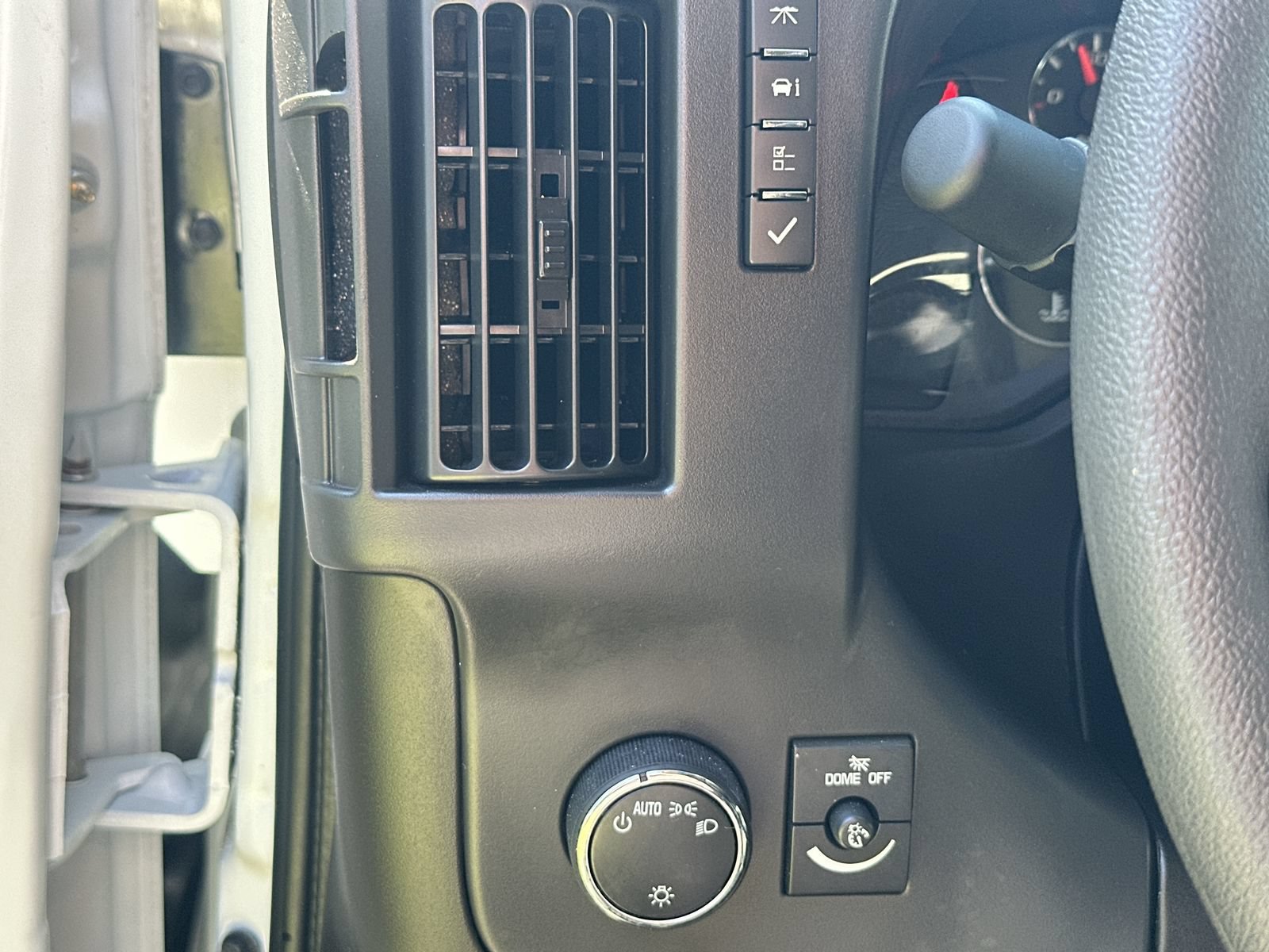 Used 2025 GMC Savana 3500 Extended w/ Driver Convenience Package RWD image 21