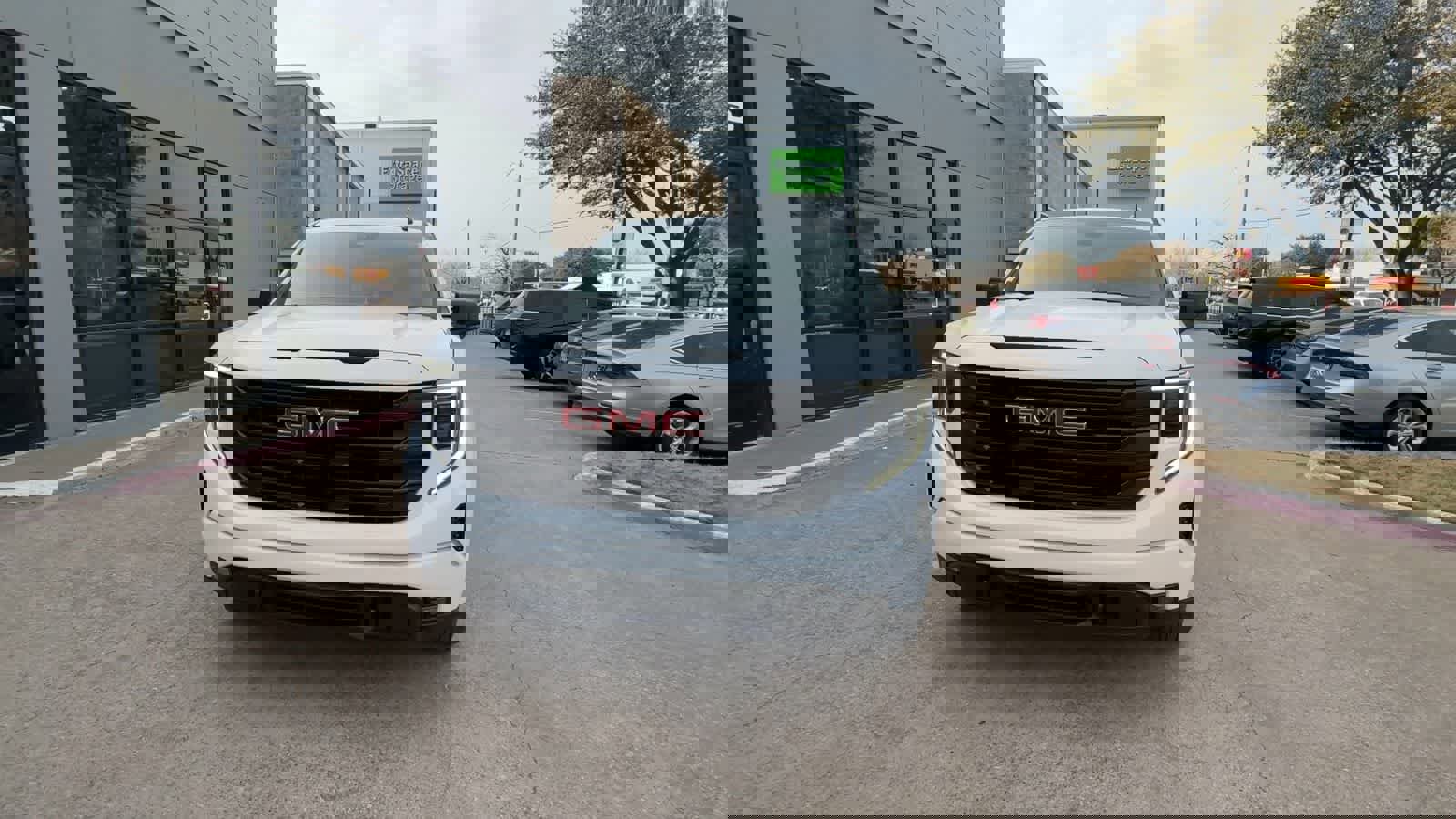 Used 2025 GMC Sierra 1500 Elevation image 3