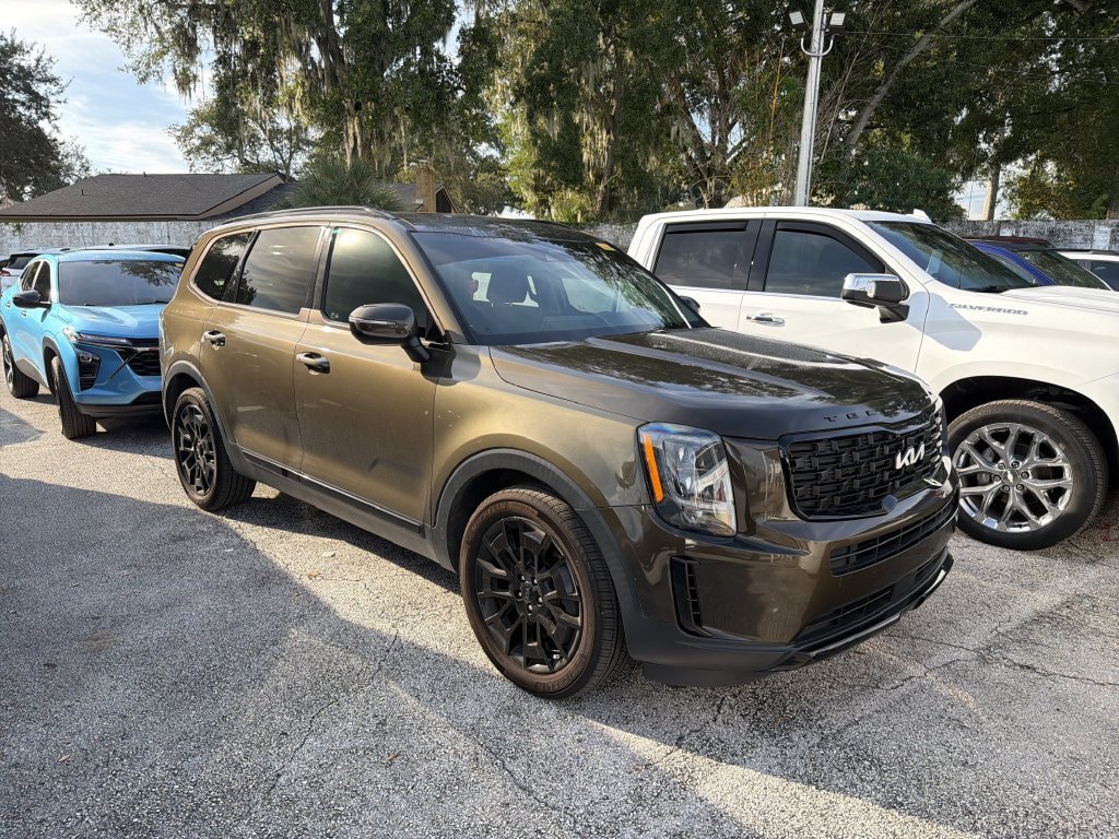 Used 2022 Kia Telluride EX w/ EX Premium Package