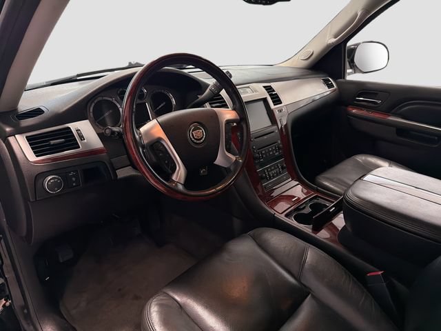 Used 2010 Cadillac Escalade Premium AWD/4WD image 9