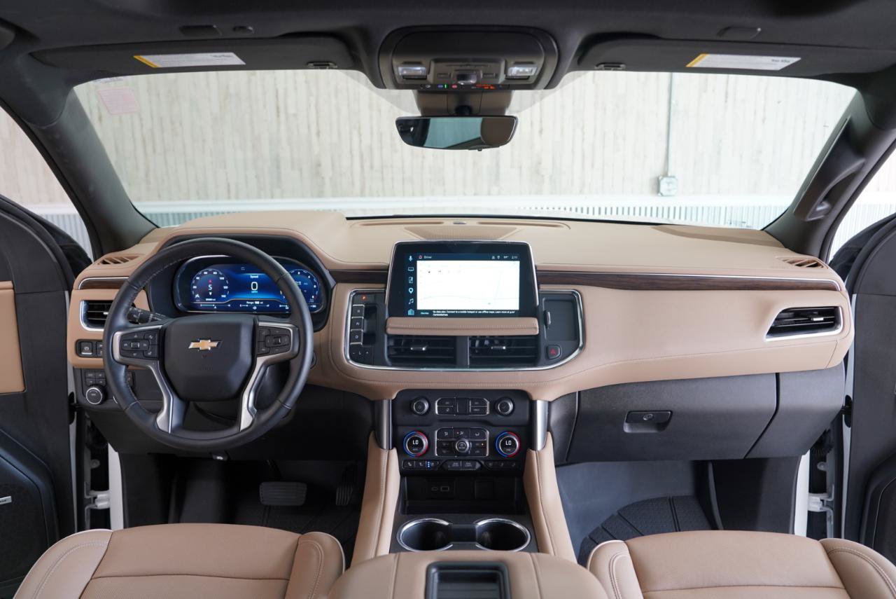 Used 2024 Chevrolet Tahoe Premier AWD/4WD image 15