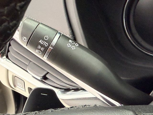 Used 2023 Cadillac XT4 Luxury w/ Cold Weather Package image 13