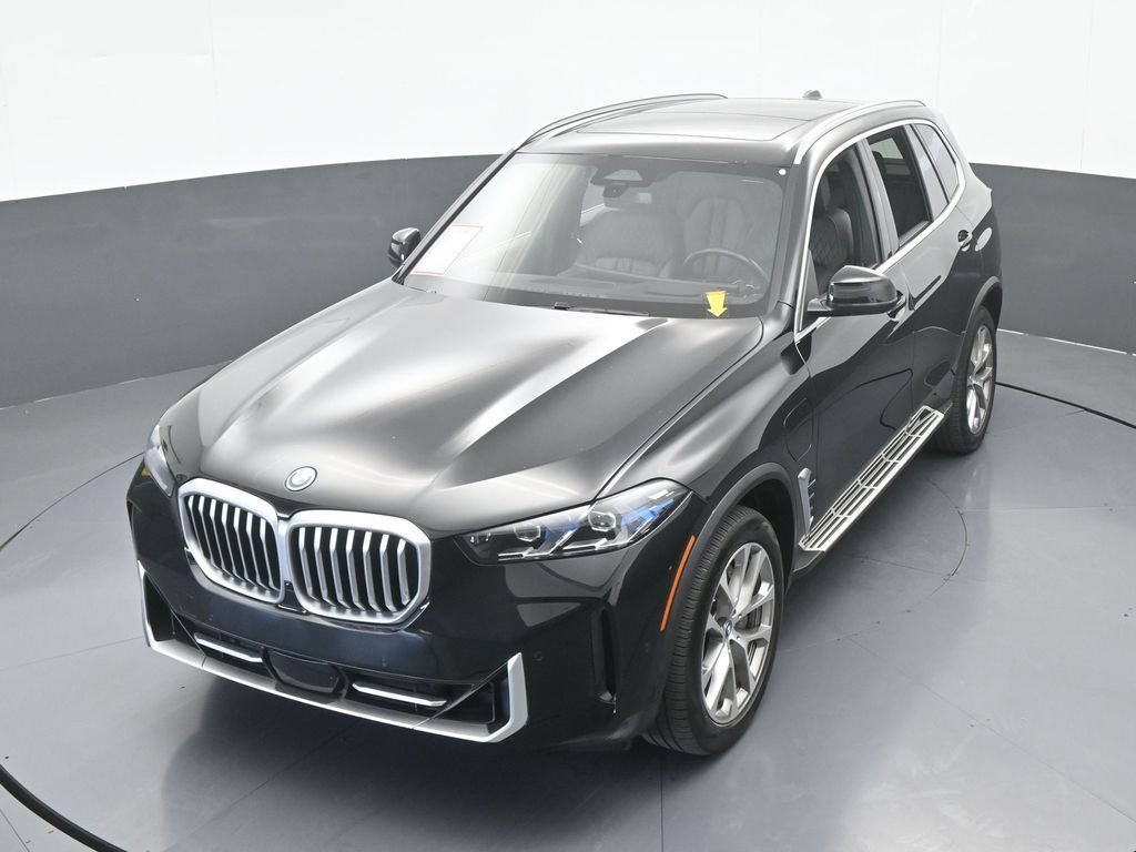 Used 2025 BMW X5 xDrive50e AWD/4WD image 52