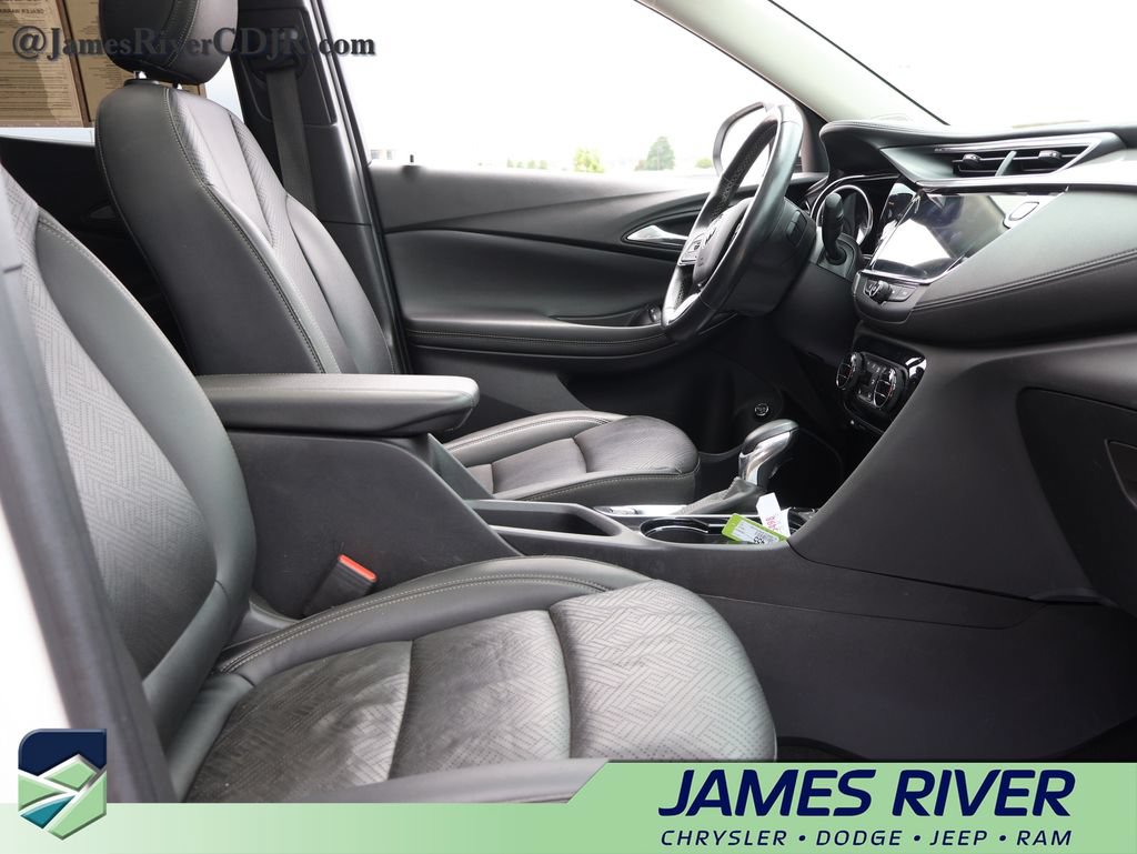 Used 2023 Buick Encore GX Essence w/ Experience Buick Package AWD/4WD image 9