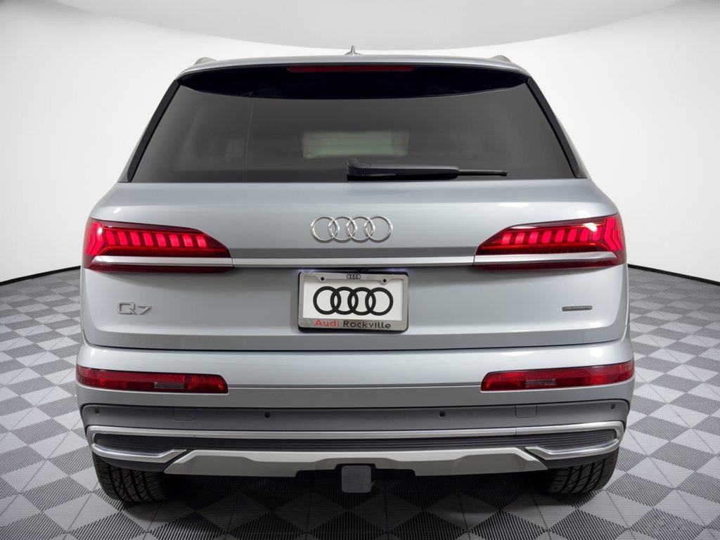 Used 2023 Audi Q7 2.0T Premium w/ Convenience Package AWD/4WD image 11