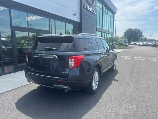 Used 2024 Ford Explorer Limited w/ Limited Technology Package AWD/4WD image 3