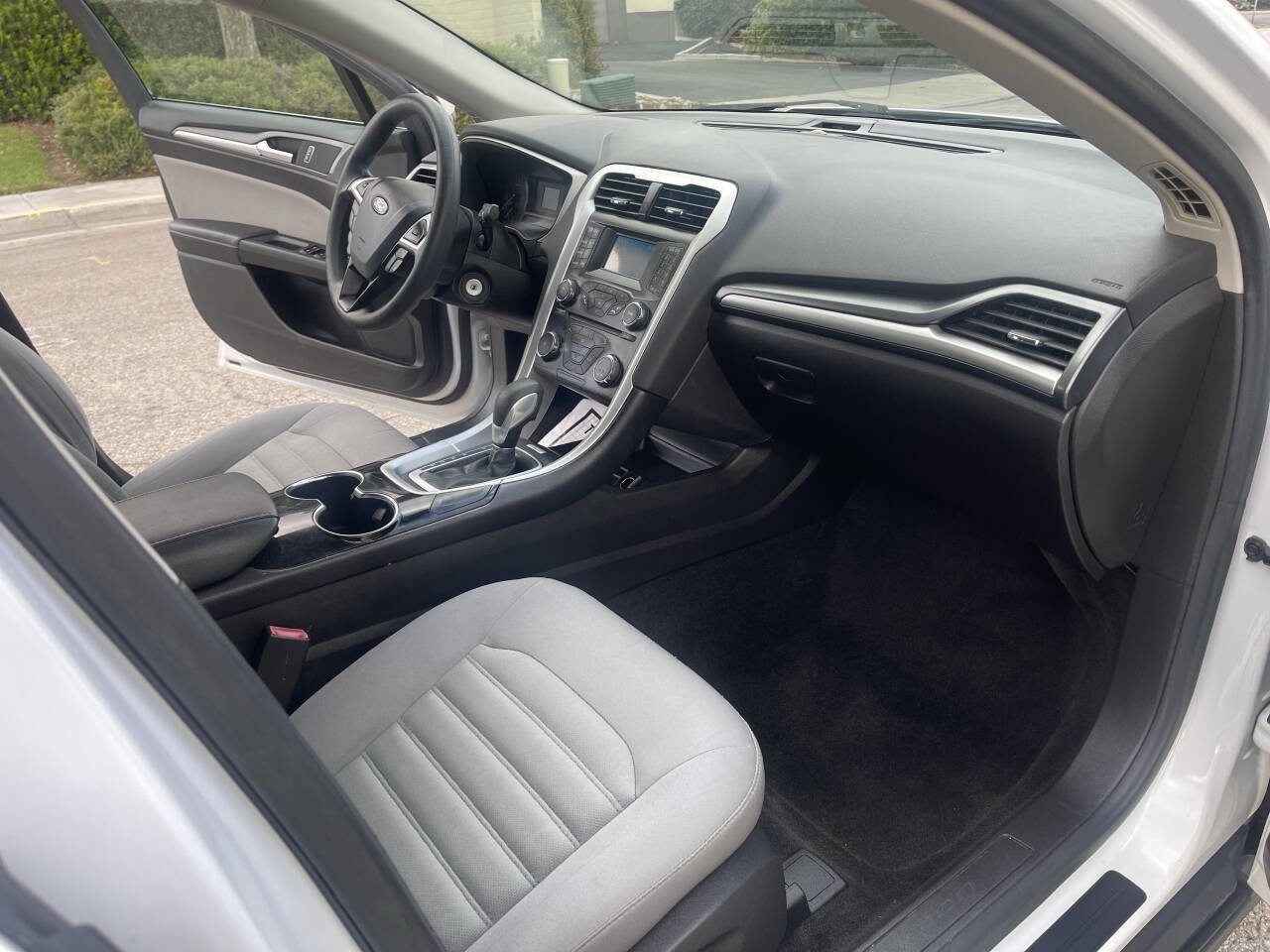 Used 2014 Ford Fusion S image 13