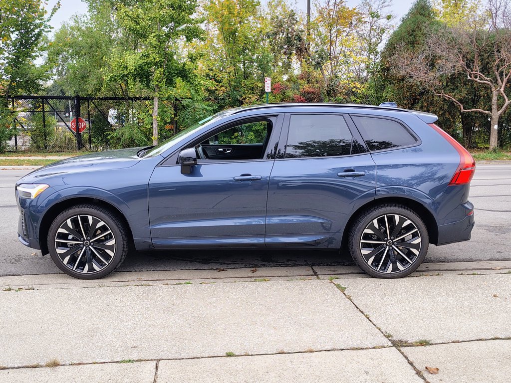 New 2027 Volvo XC60 B5 Ultra AWD/4WD image 8