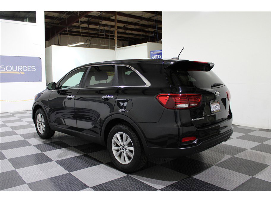 Used 2020 Kia Sorento LX image 6