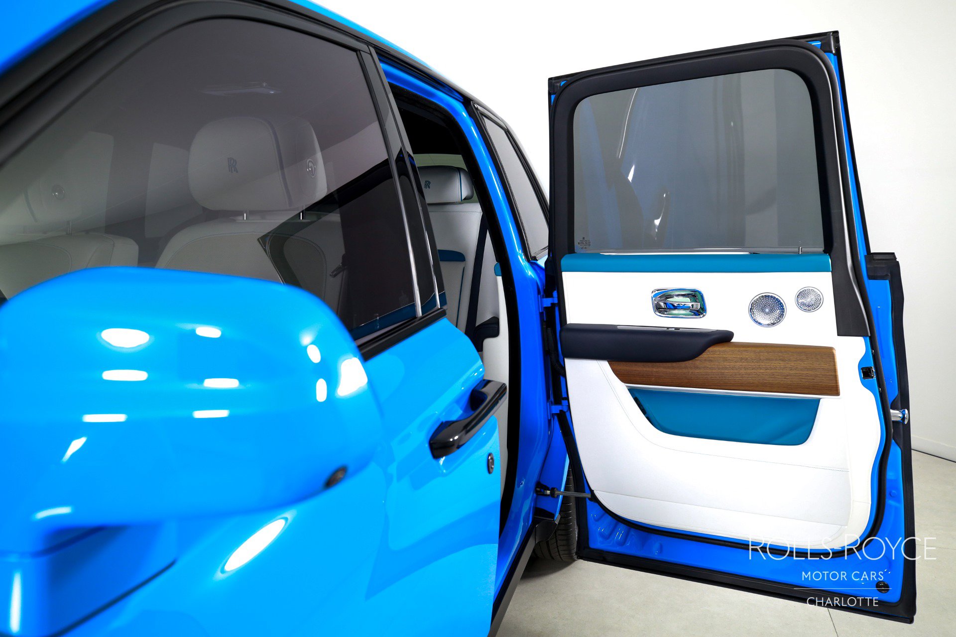 Used 2023 Rolls-Royce Cullinan image 18