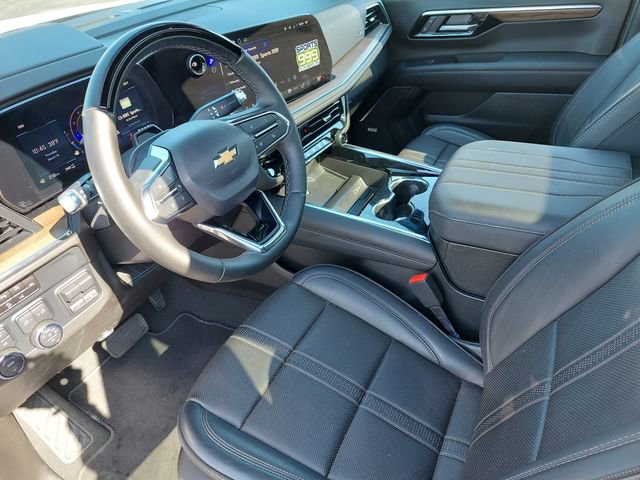 Used 2025 Chevrolet Tahoe High Country image 9