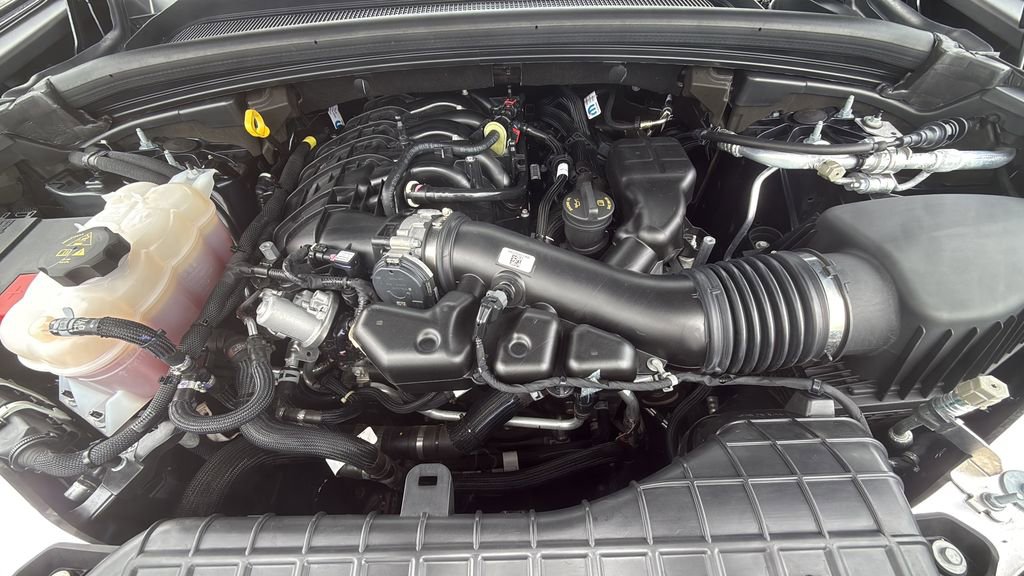 Used 2023 Jeep Grand Cherokee L Limited image 18