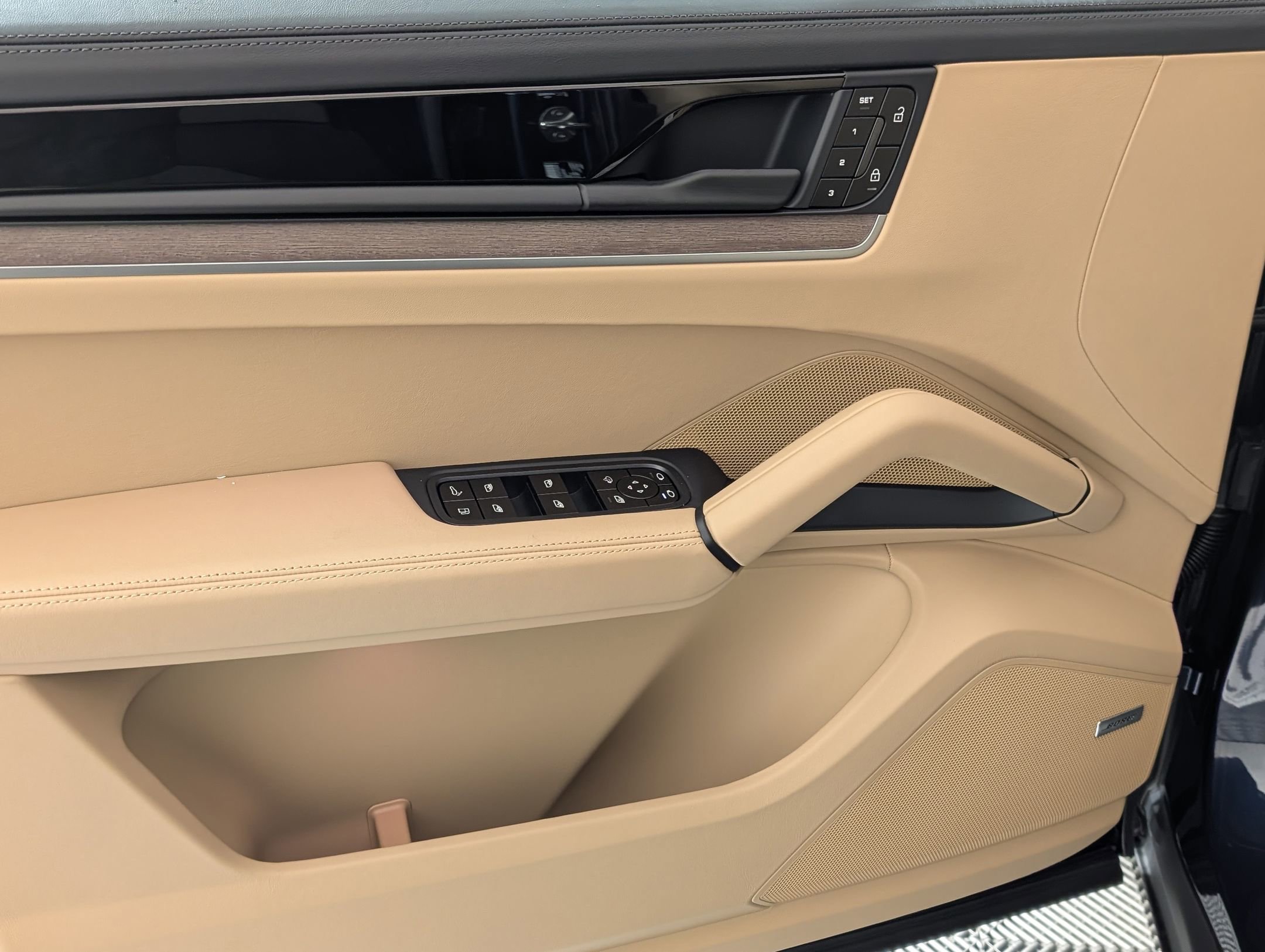 New 2026 Porsche Cayenne E-Hybrid image 16