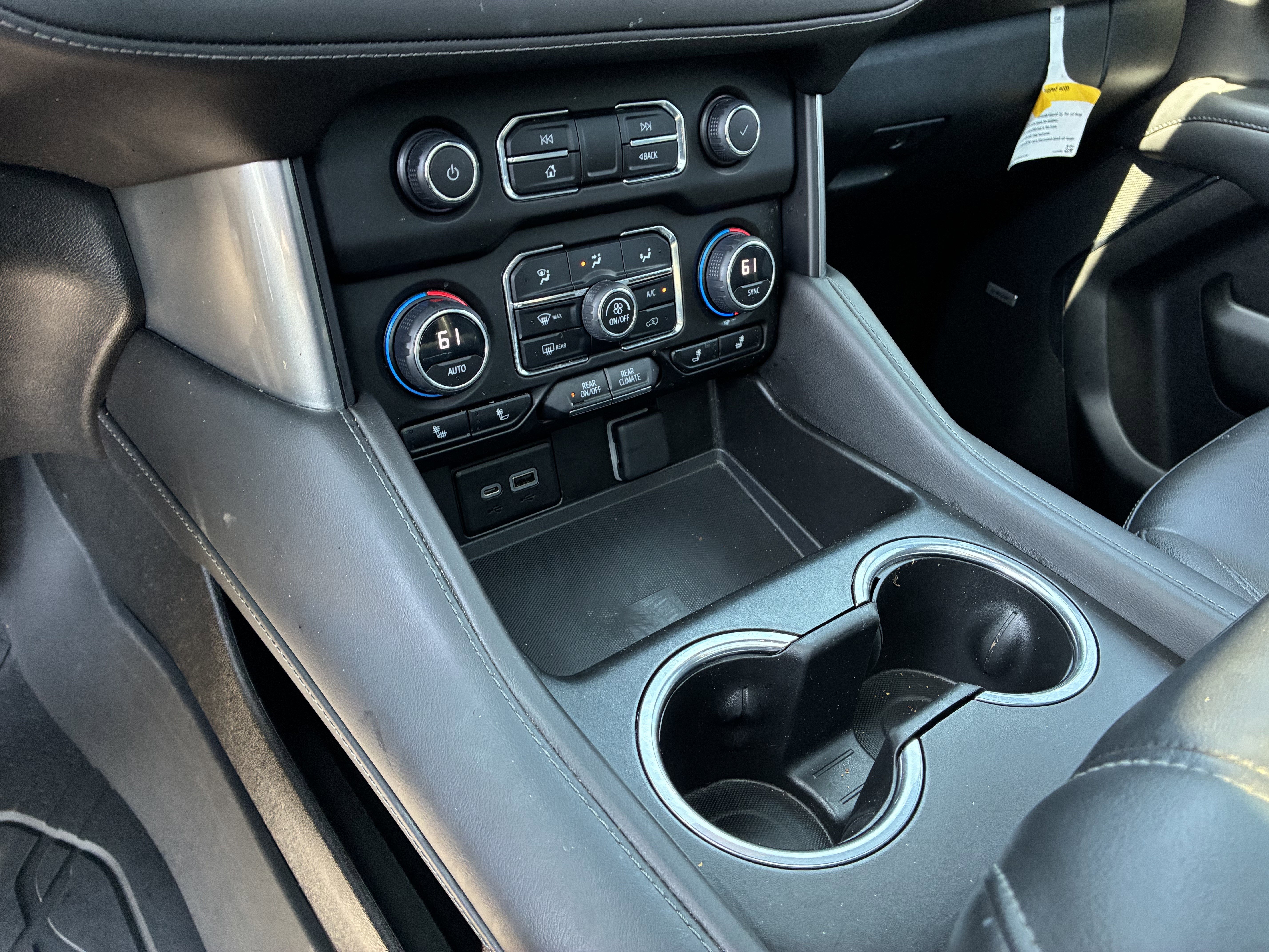 Used 2023 Chevrolet Suburban LT RWD image 36