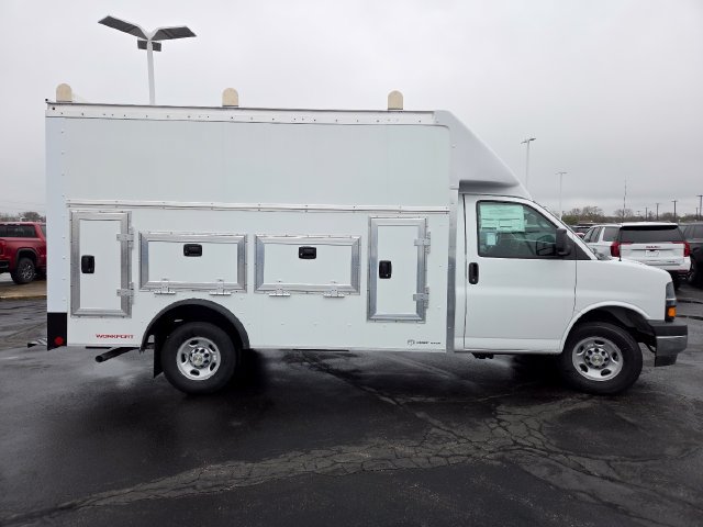 New 2026 Chevrolet Express 3500 w/ Power Convenience Package RWD image 18