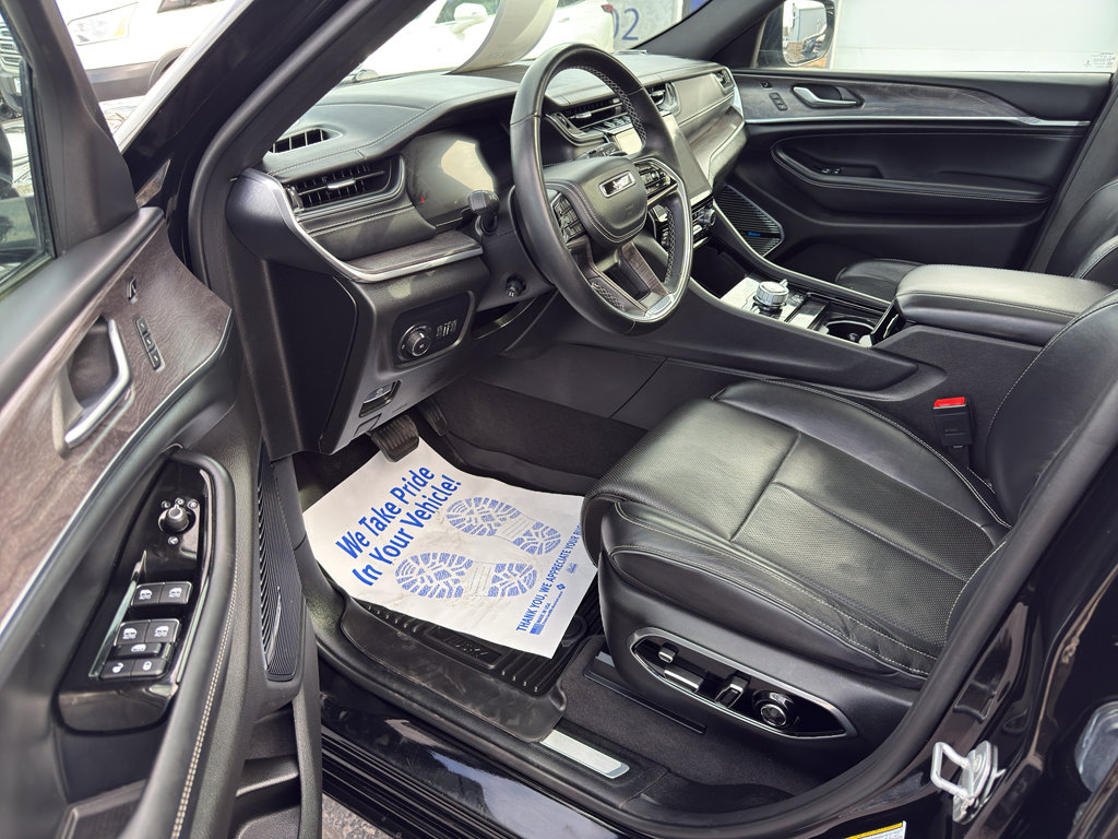 Used 2022 Jeep Grand Cherokee L Overland w/ Luxury Tech Group IV image 10