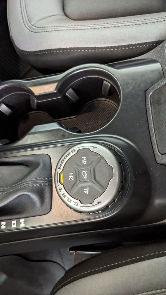 Certified 2024 Ford Bronco Black Diamond image 32