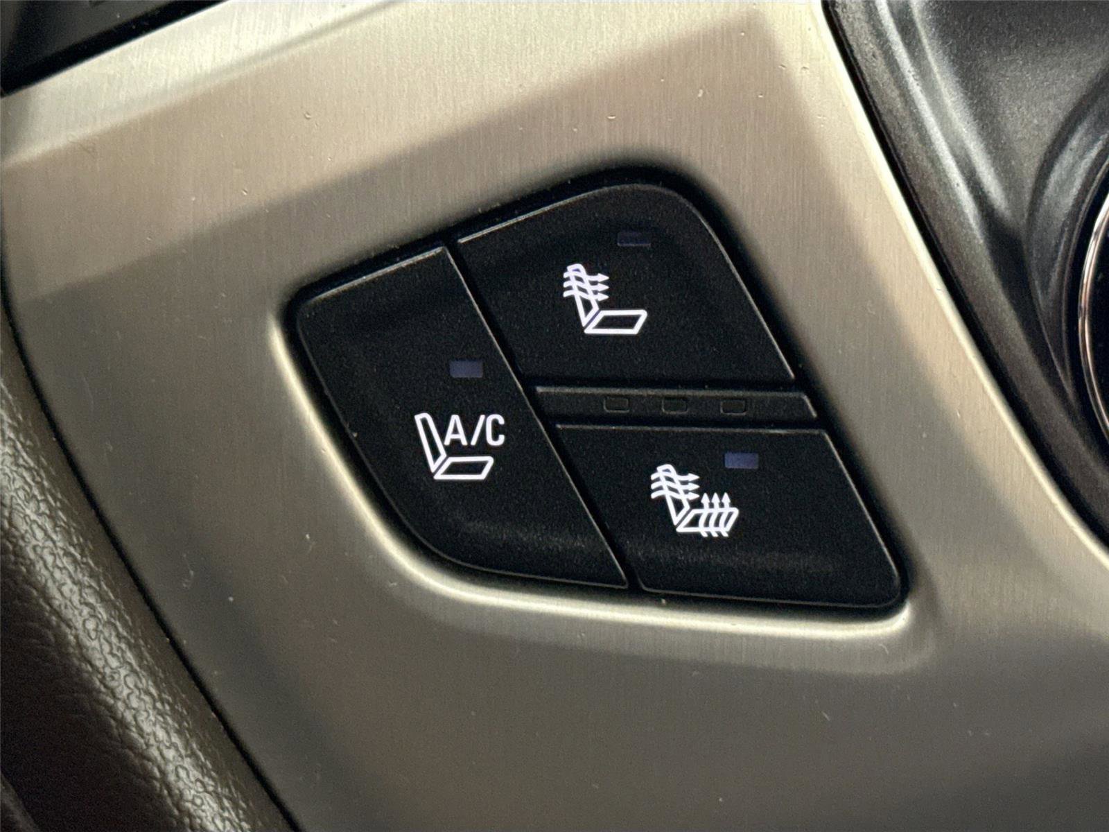 Used 2014 GMC Sierra 1500 SLT w/ SLT Crew Cab Value Package image 32