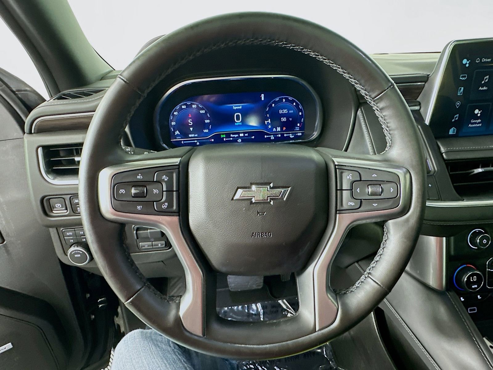 Certified 2024 Chevrolet Tahoe Z71 w/ Luxury Package AWD/4WD image 12