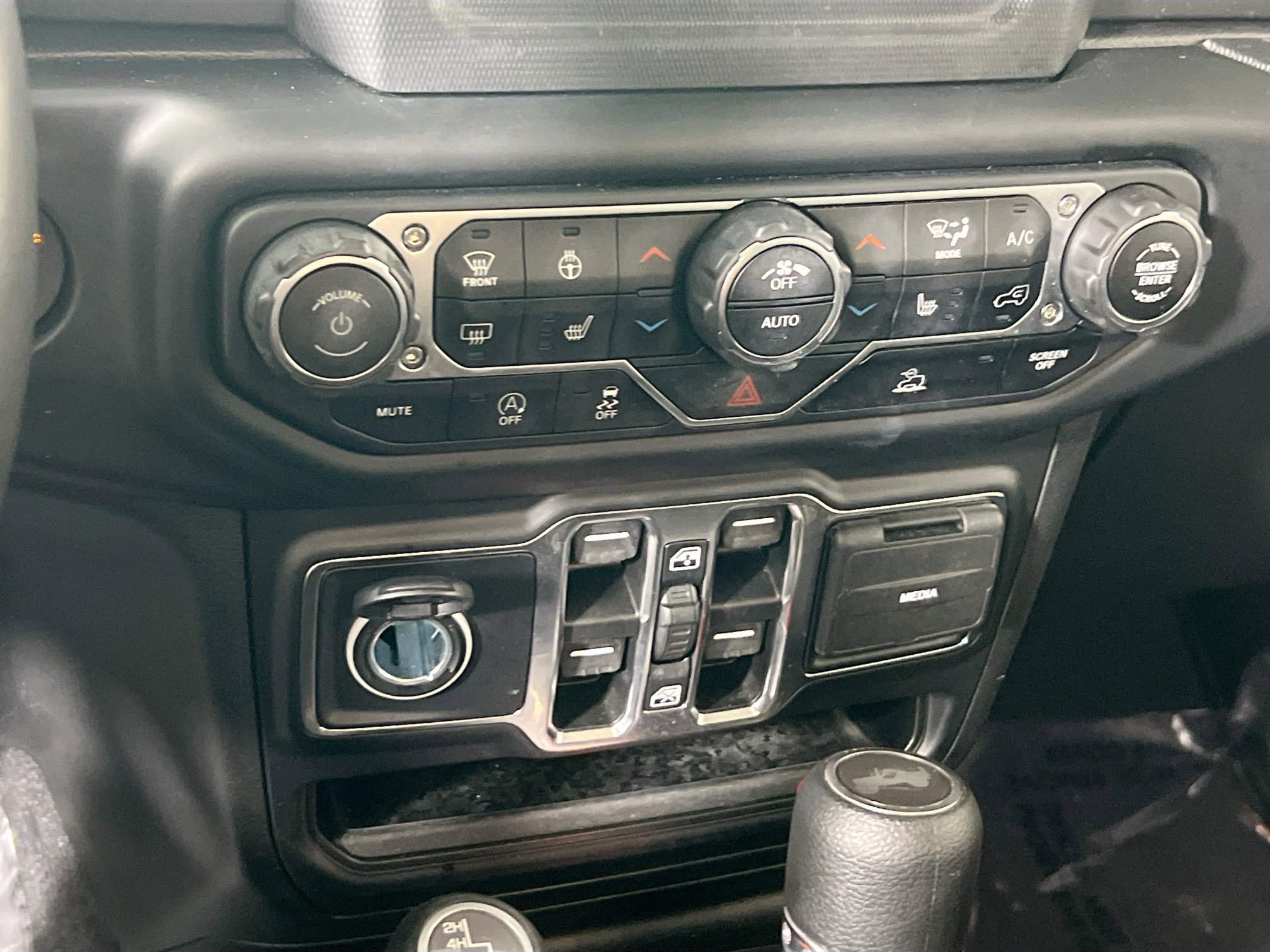 Used 2022 Jeep Wrangler Unlimited Sport image 14