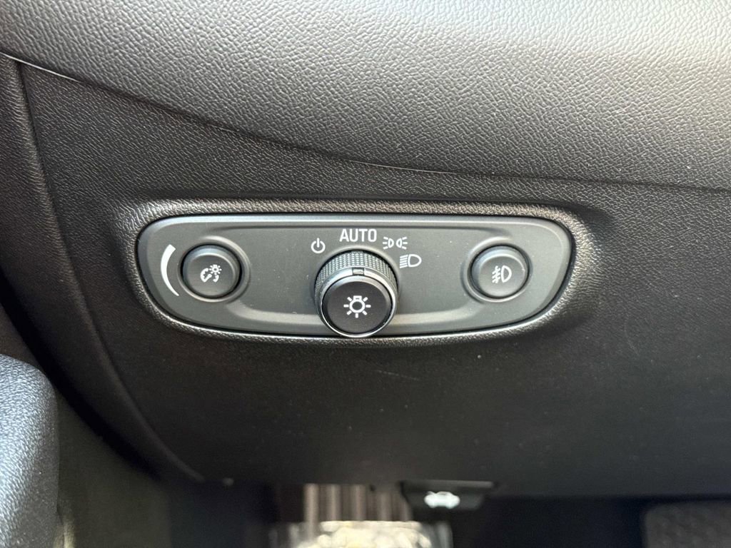 Used 2020 Chevrolet Equinox LT AWD/4WD image 13