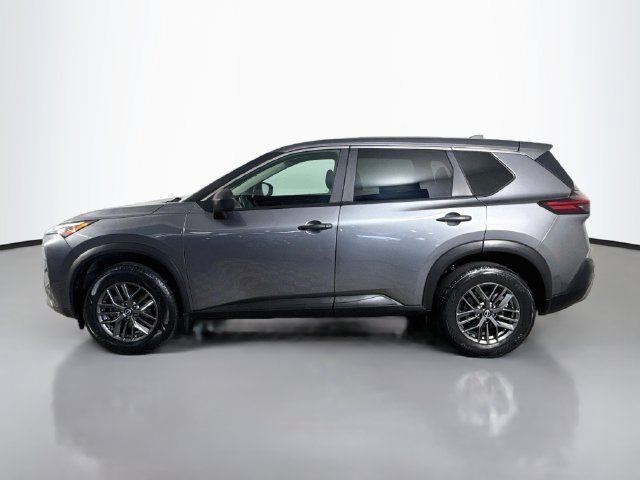 Used 2023 Nissan Rogue S AWD/4WD image 6