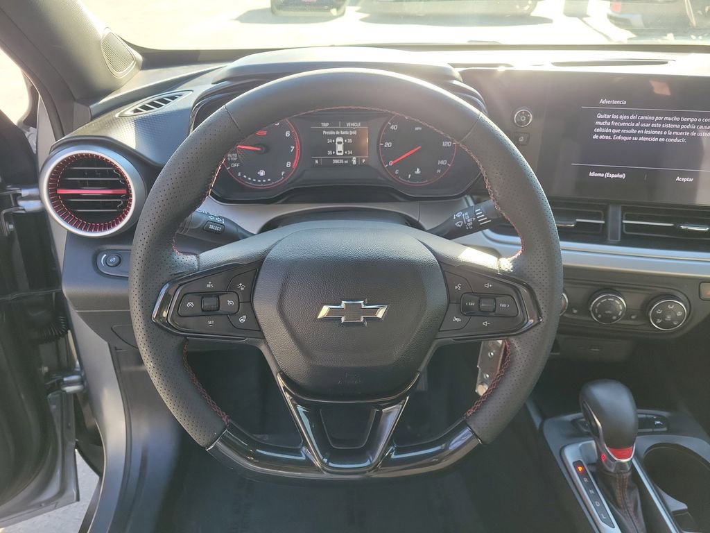 Used 2024 Chevrolet Trax RS w/ Sunroof Package image 22