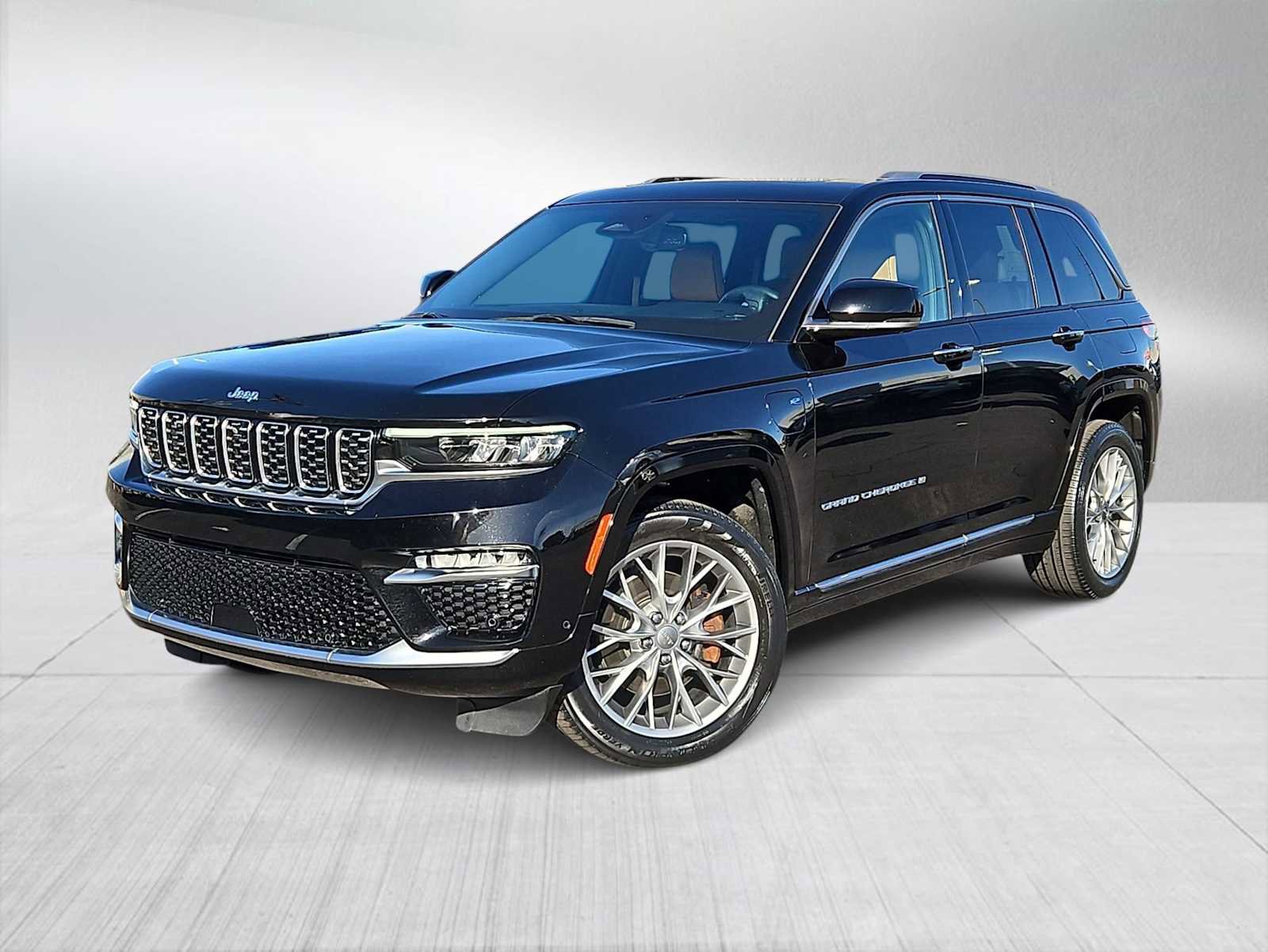 Used 2022 Jeep Grand Cherokee Summit w/ Luxury Tech Group V image 1