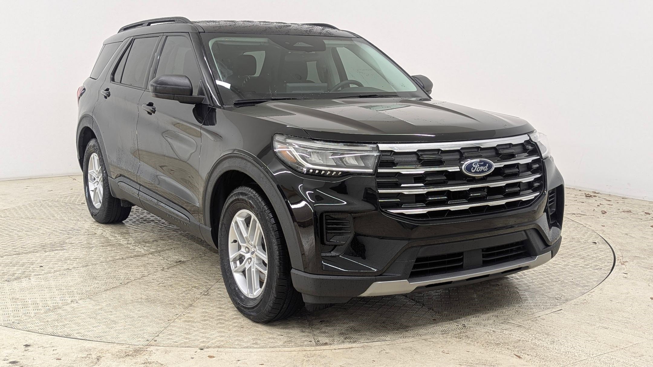 New 2026 Ford Explorer Active image 7