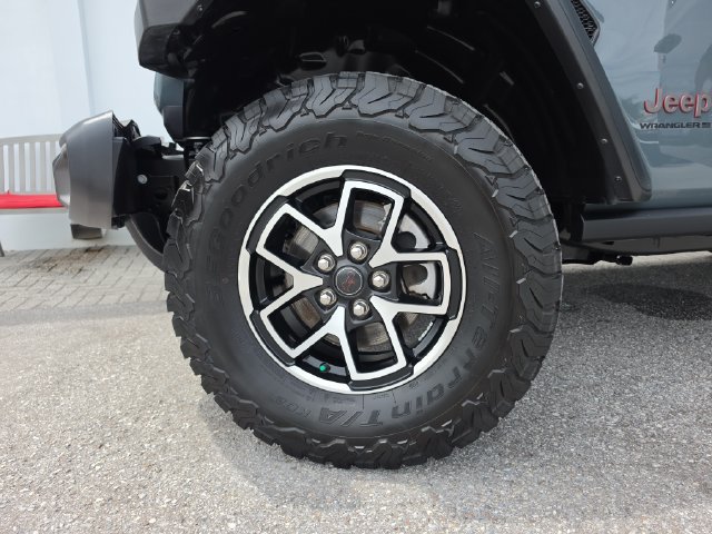 Used 2026 Jeep Wrangler Unlimited Rubicon AWD/4WD image 30