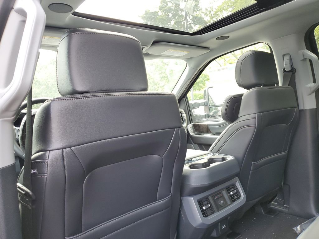 New 2025 Ford F350 Lariat w/ Lariat Ultimate Package image 34