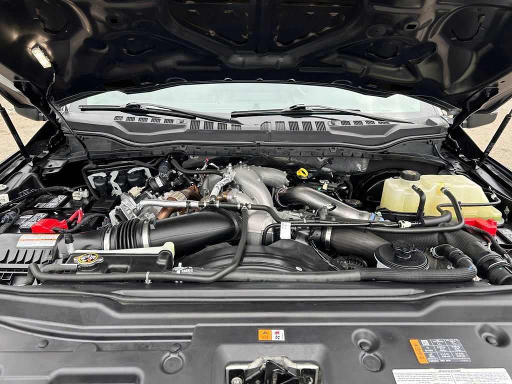 Used 2021 Ford F250 Lariat w/ FX4 Off-Road Package image 30