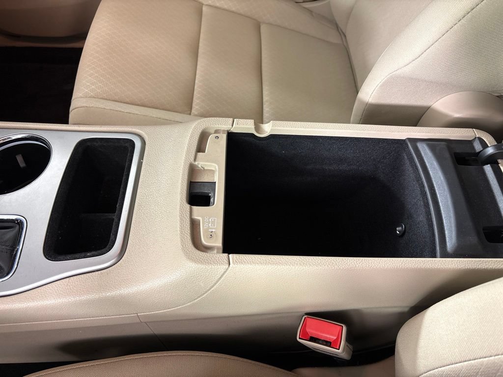 Used 2022 Jeep Grand Cherokee Laredo E RWD image 38