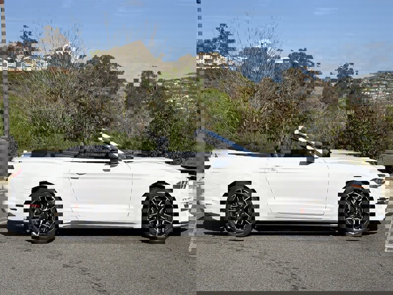 Used 2022 Ford Mustang Premium image 7