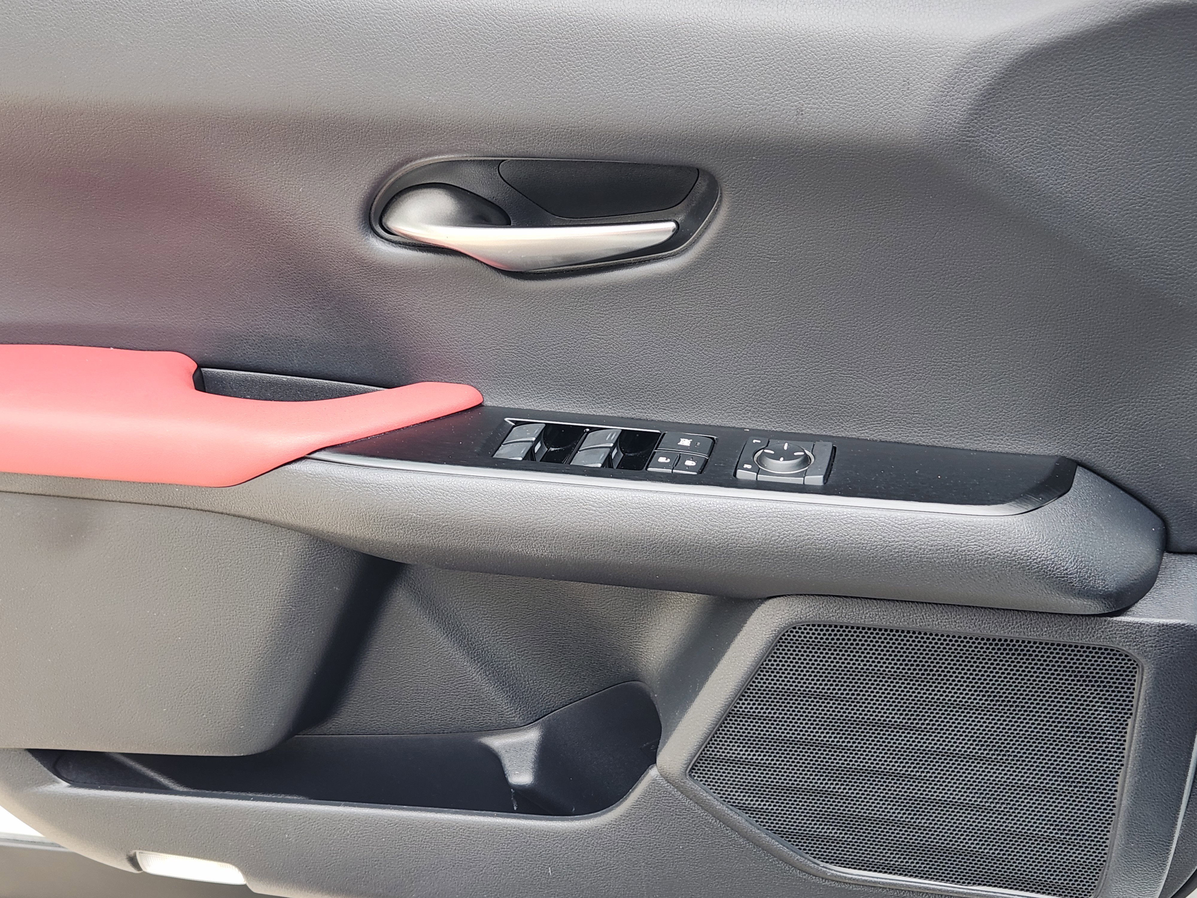 Used 2019 Lexus UX 200 F Sport w/ F Sport Premium Package FWD image 23