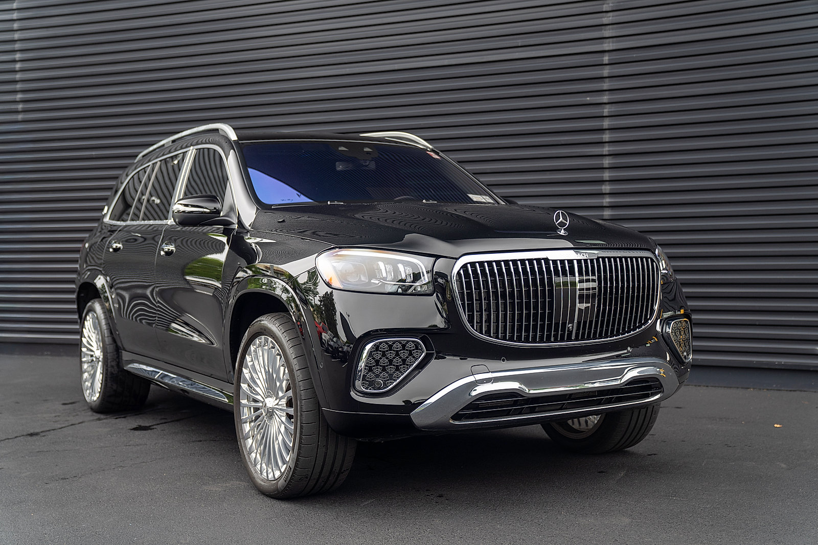 Used 2025 Mercedes-Benz Maybach GLS 600 4MATIC image 26