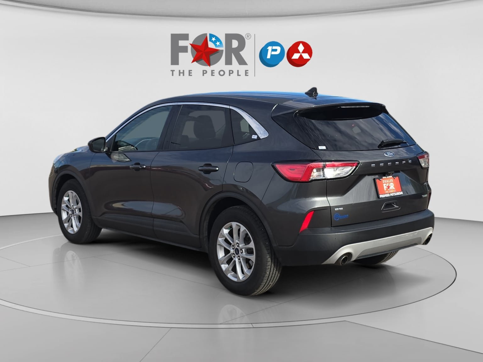 Used 2020 Ford Escape SE FWD image 3