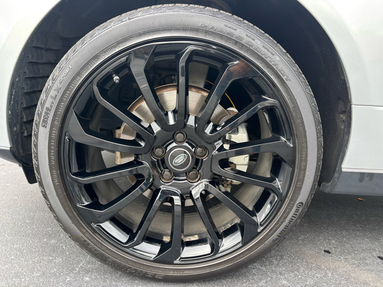 Used 2017 Land Rover Range Rover HSE image 8