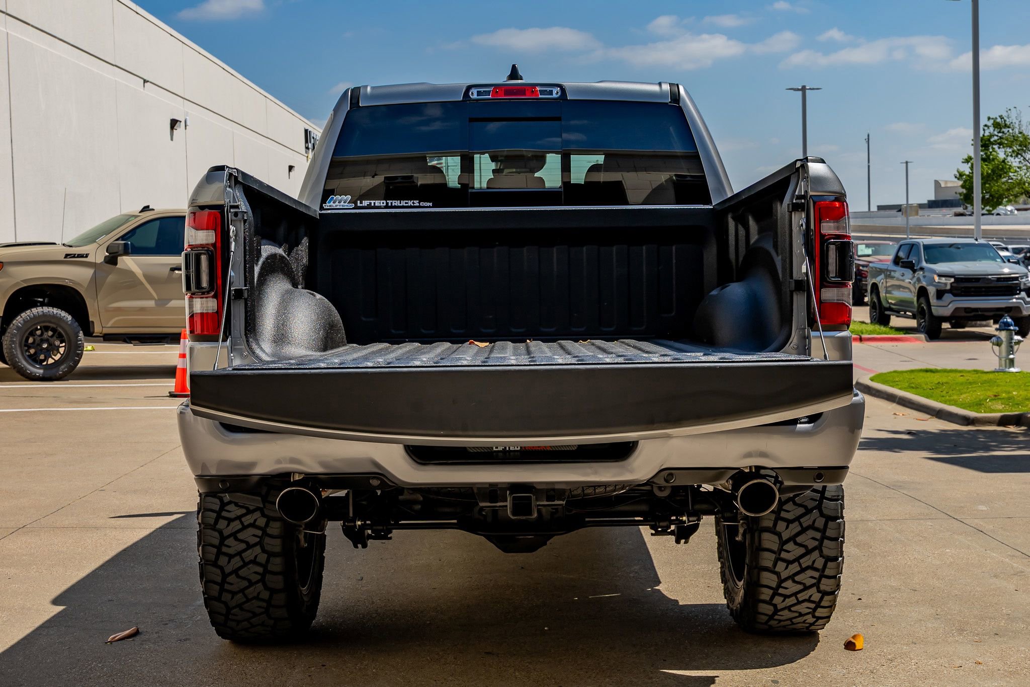 Used 2022 RAM 1500 Limited w/ Night Edition AWD/4WD image 9