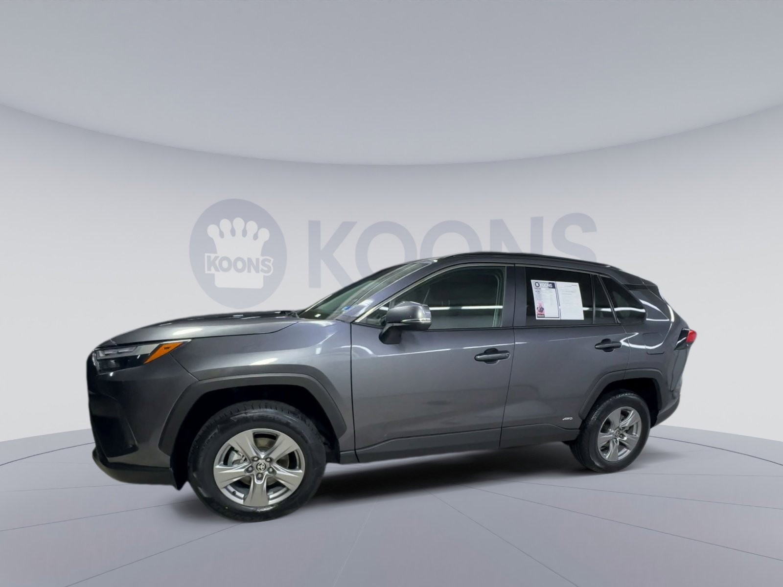 Used 2025 Toyota RAV4 LE AWD/4WD image 5