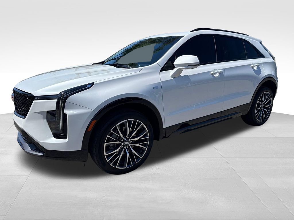 Used 2025 Cadillac XT4 Sport w/ Cold Weather Package FWD image 3
