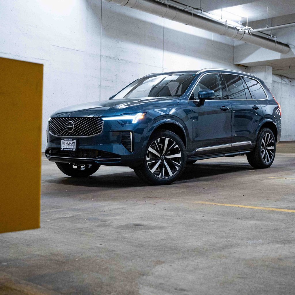 New 2026 Volvo XC90 B6 Core AWD/4WD image 1