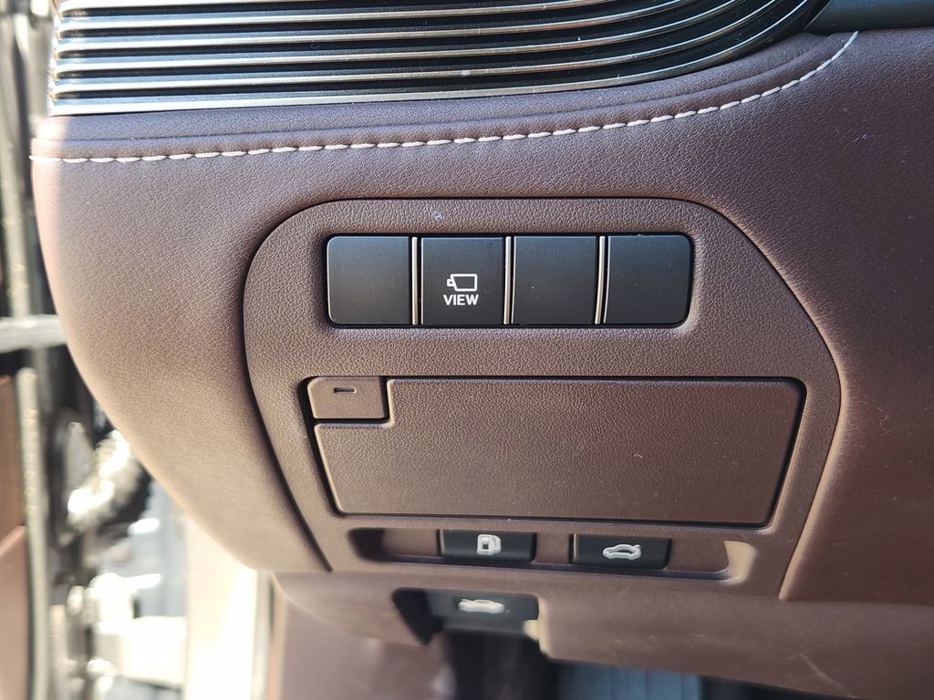 Used 2018 Lexus LS 500 w/ Interior Upgrade Package image 25