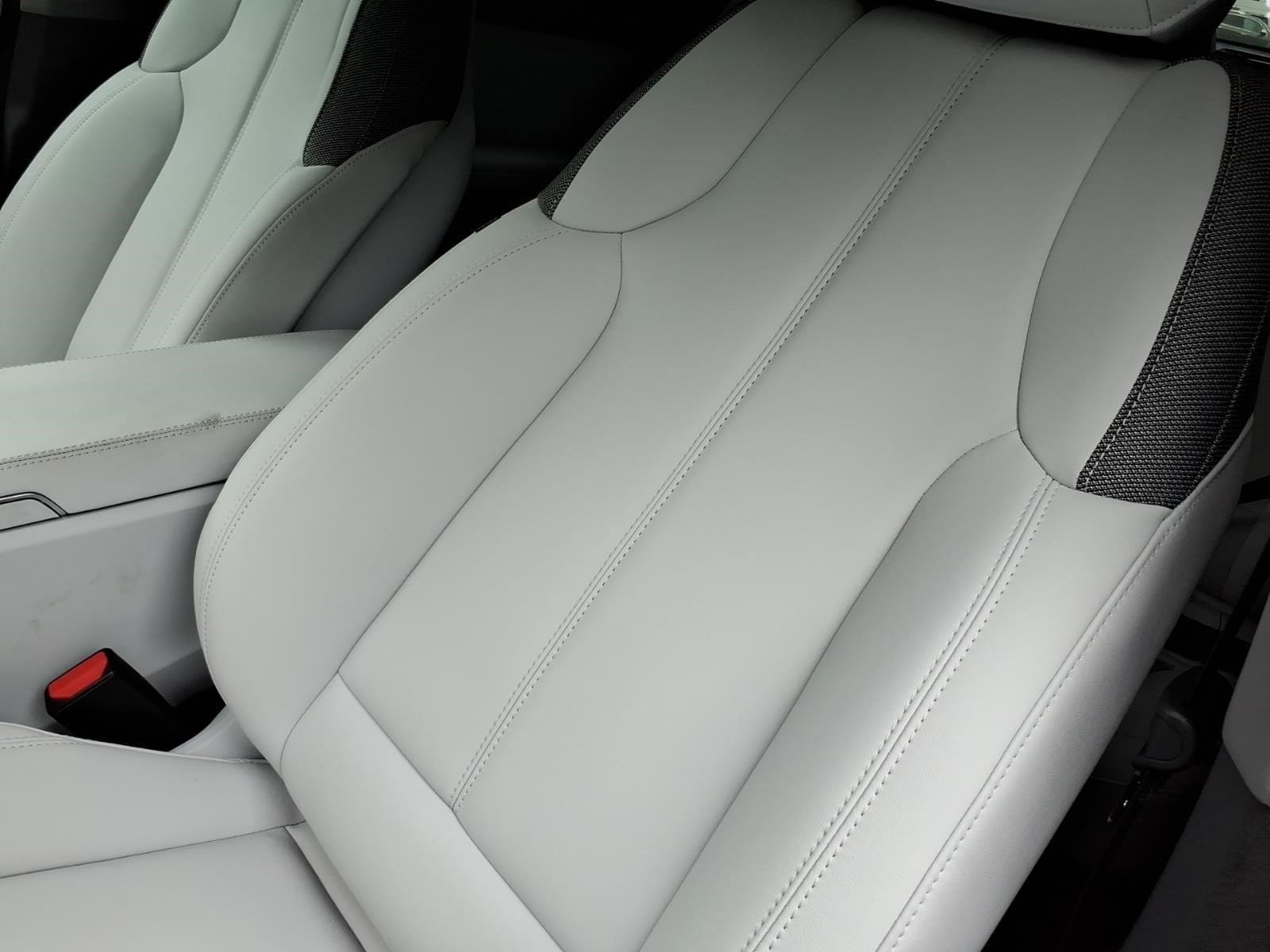 New 2027 Cadillac Optiq Sport w/ LPO, Floor Liner Package AWD/4WD image 14