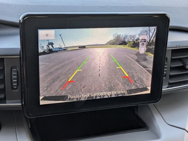 Used 2024 Ford Explorer XLT w/ Equipment Group 202A AWD/4WD image 13