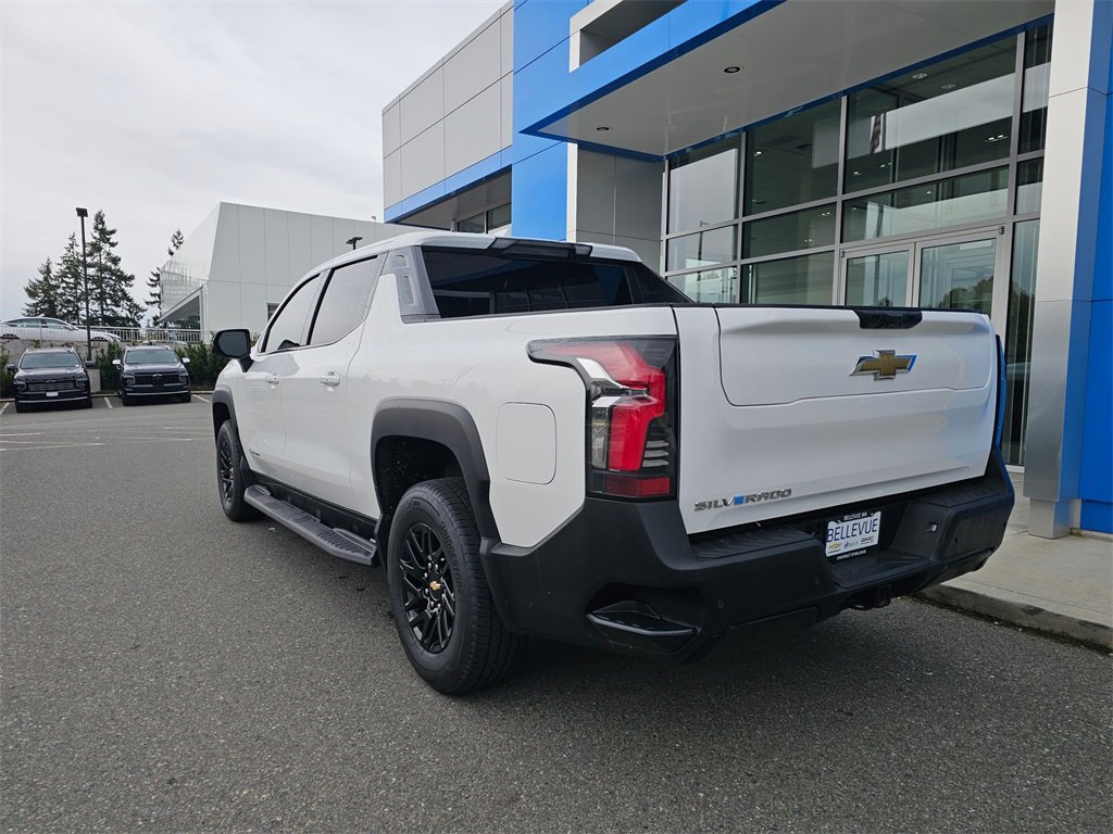 Used 2025 Chevrolet Silverado EV LT image 5