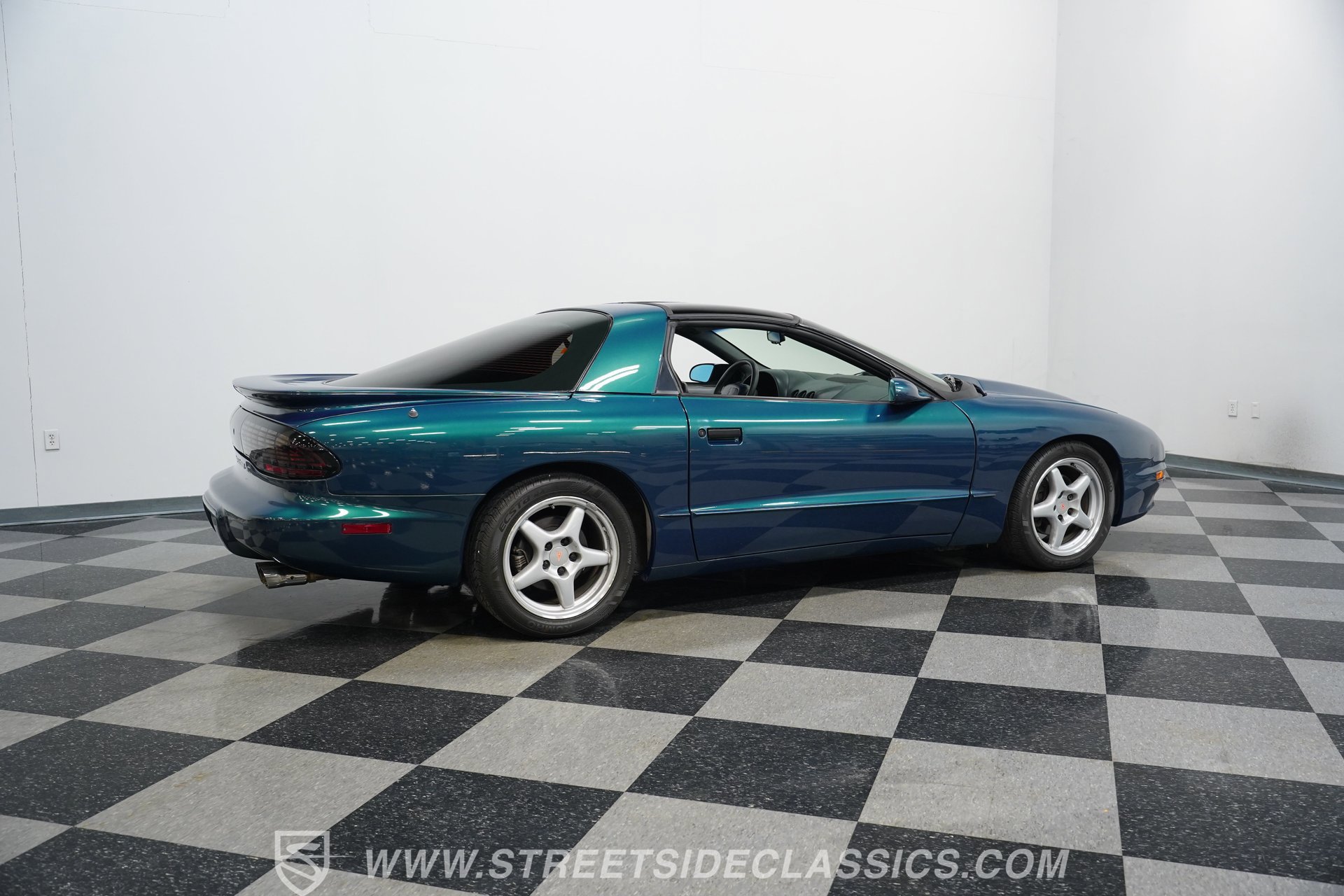 Used 1997 Pontiac Firebird Formula image 13