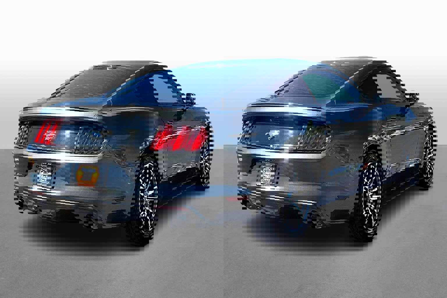 Used 2016 Ford Mustang EcoBoost image 2