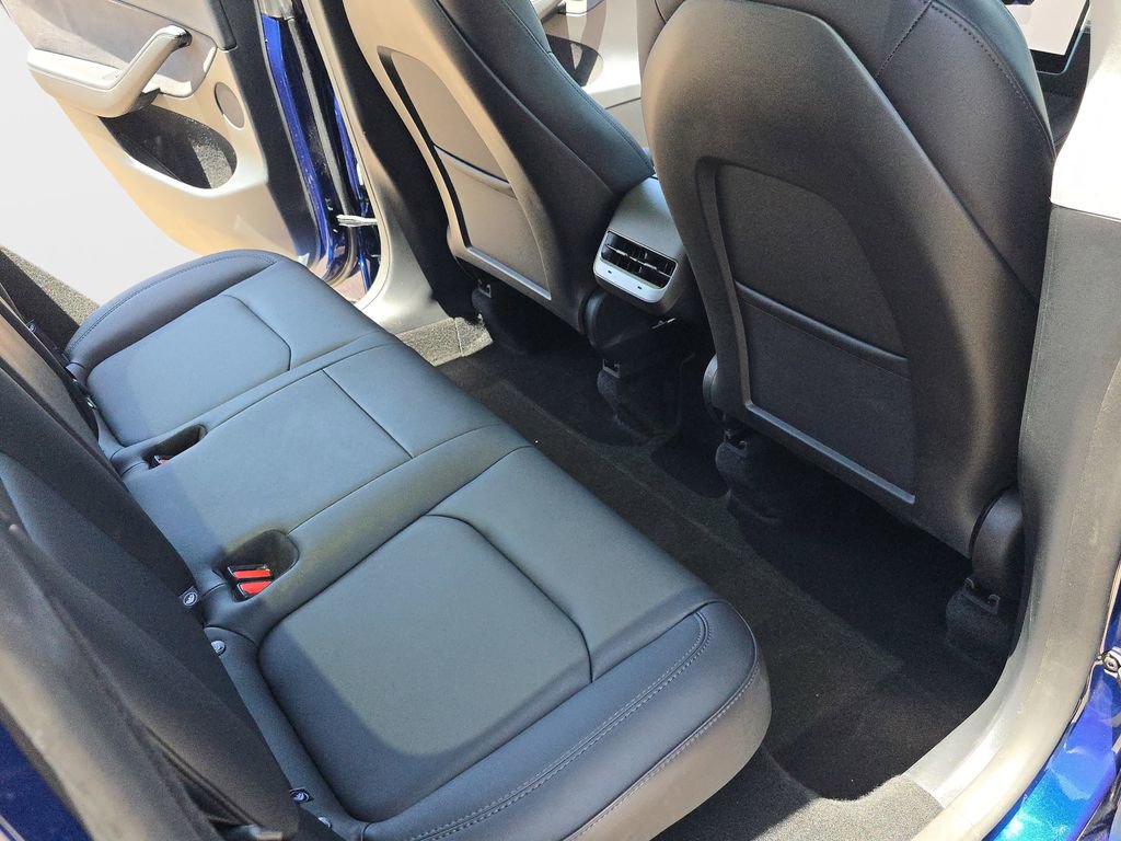Used 2025 Tesla Model Y Performance AWD/4WD image 13